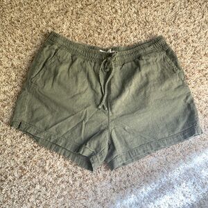 🍂 Olive Green Linen Shorts